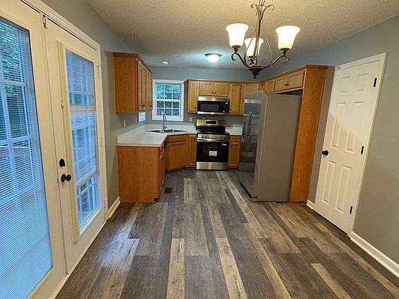 4th image of 205 White Pine Ln