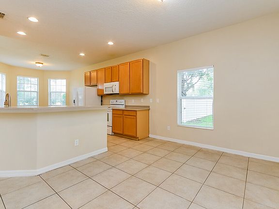 5th image of 5516 Cape Hatteras Dr
