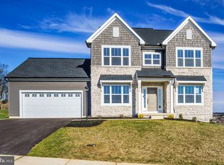 2028 N Fall Harvest Dr, Mechanicsburg, PA 17055