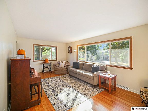 4th image of 4630 S 43rd St