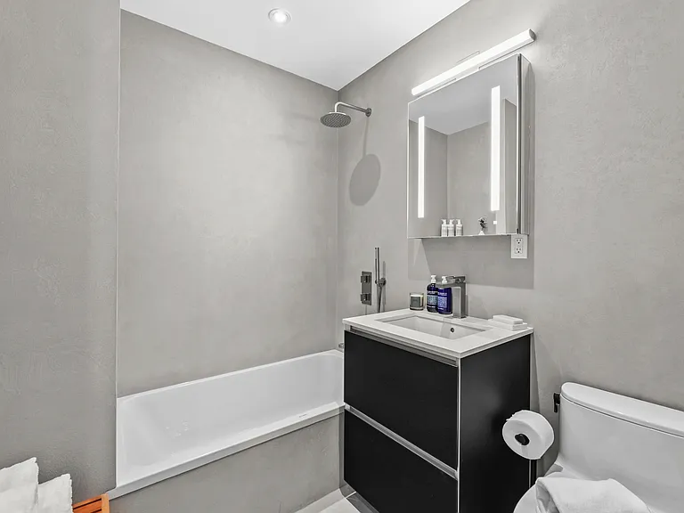 324 W 108th St #Penthouse 2 — Photo 13