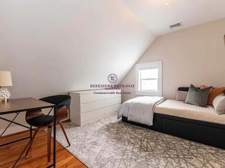 26 Clark St #B — Photo 17
