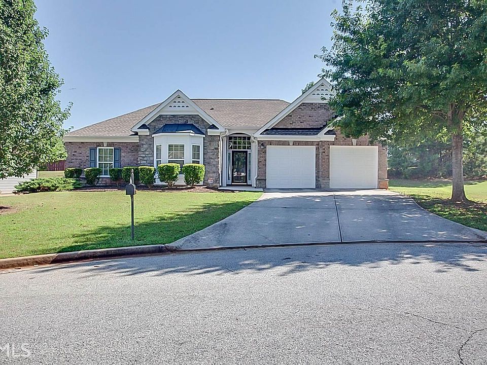2nd image of 350 Stoneview Pl SW