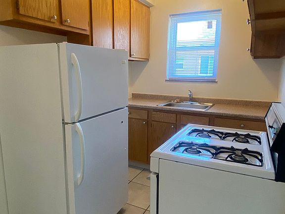 3rd image of 22250 Euclid Ave #Gc-108