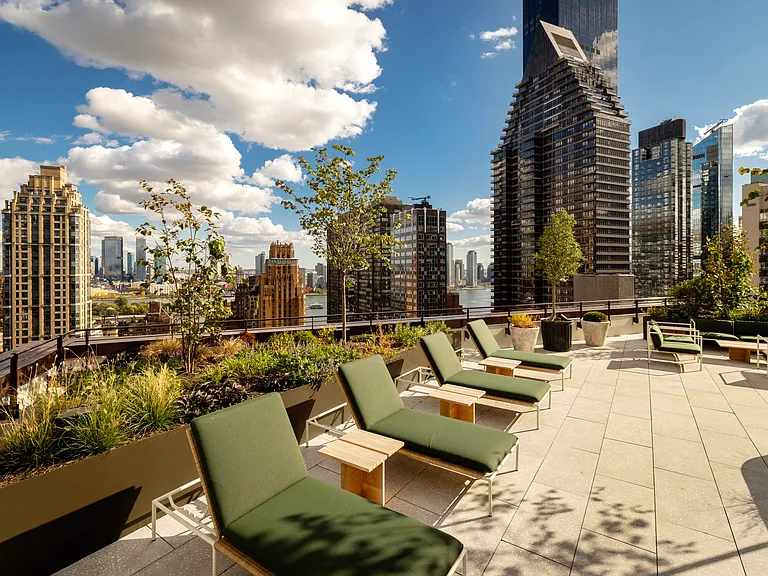 300 E 50th St #16K — Photo 22