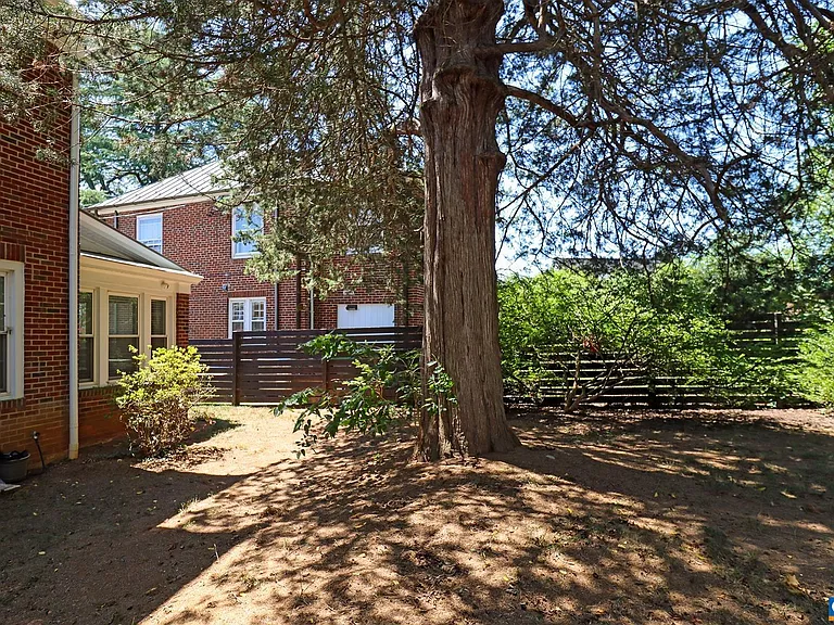 675 Evergreen Ave — Photo 29