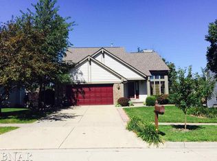 1212 Bancroft Dr, Bloomington, IL