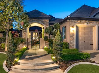 10653 N Lochmoor Ln, Fresno, CA