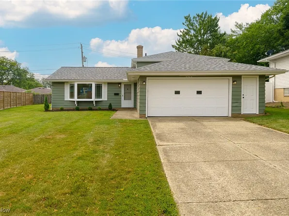 2757 Bowmen Ln, Parma, OH 44134