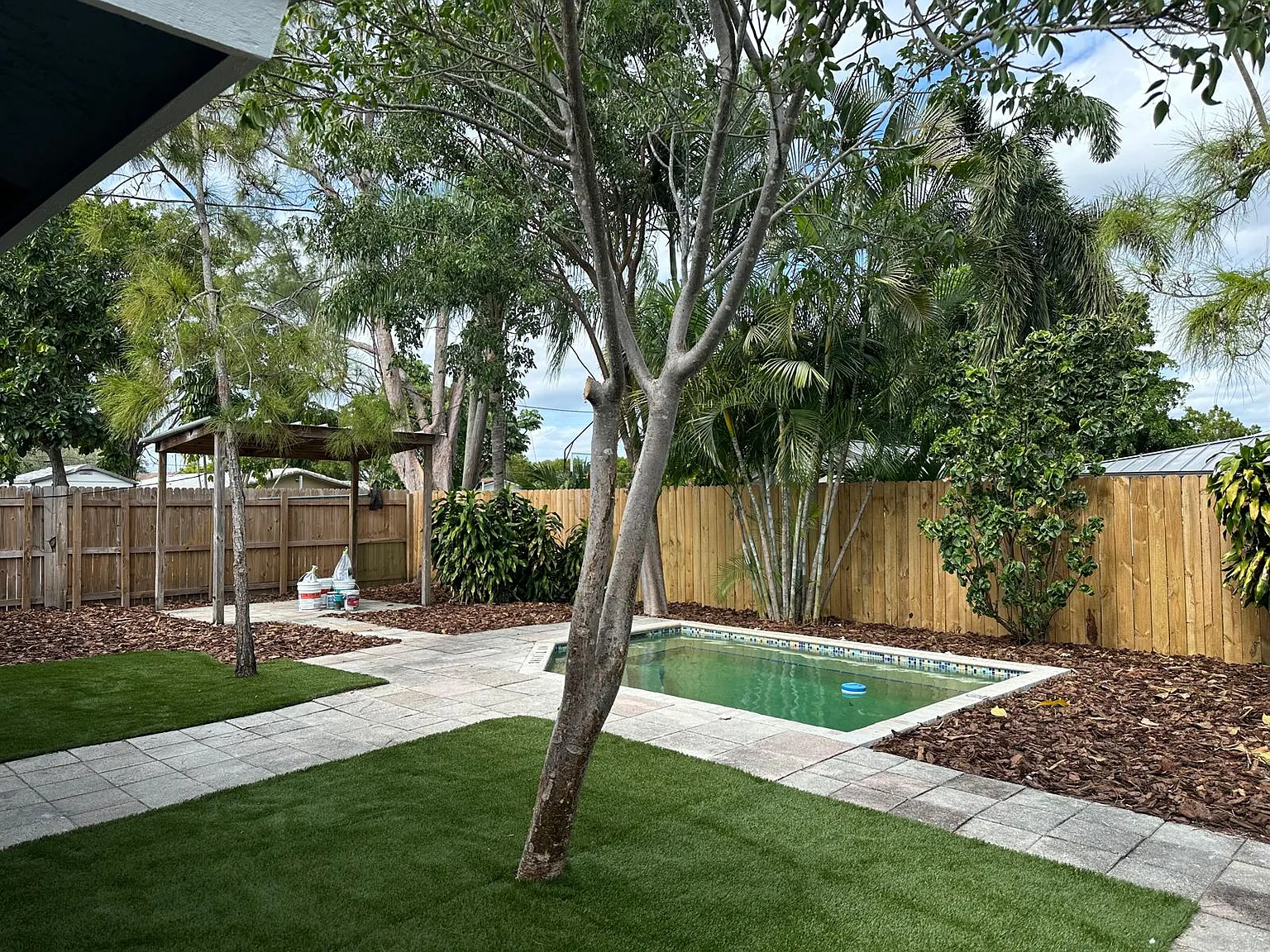2 bed, 1000 sqft, $2,850 — Photo 2