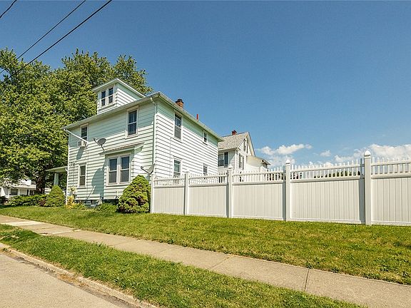 4th image of 2402 Highland Ave