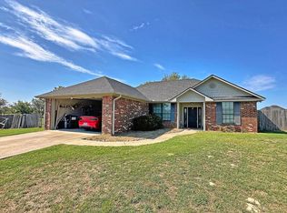 5721 Suncrest Dr, Athens, TX 75752