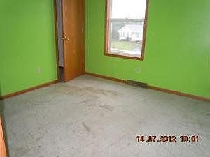 5th image of 5075 Talaton St
