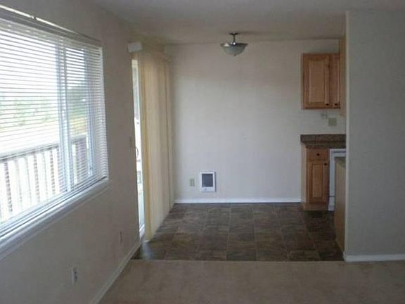 2nd image of 15910 1st Ave NE APT D