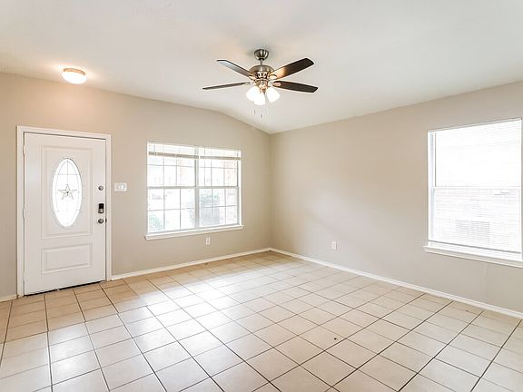 4th image of 20814 Dewberry Creek Ln