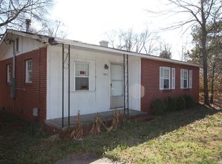 1903 Martin Luther King Jr Dr, Lumberton, NC 28358