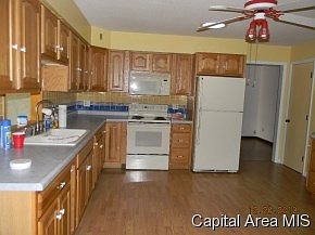 5th image of 15966 Vine Ln
