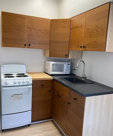 303 E Madison St #1 — Photo 3