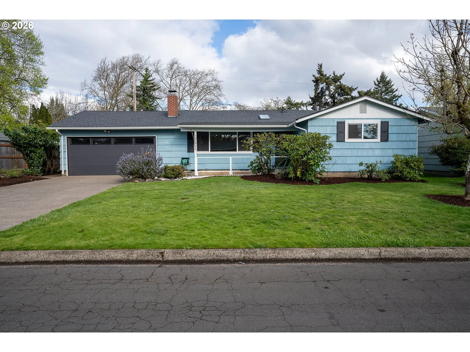 1873 Alderwood St photo 1