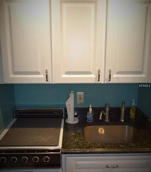 Cove Cir — Photo 2