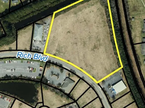 130 E Rich Blvd #39, Elizabeth City, NC 27909