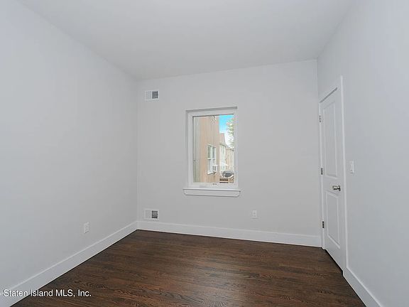 5th image of 72 Clifton Ave #2