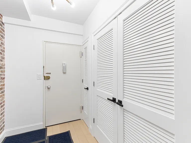 80 Park Ave #6A — Photo 7