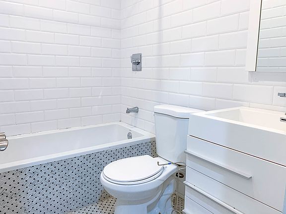 5th image of 928 Hancock St #B2f