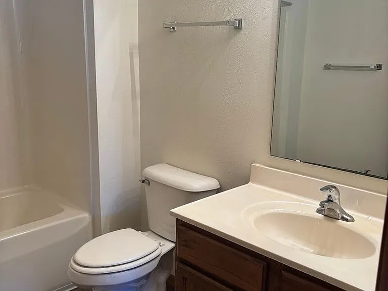 W1087 Lewis Ln — Photo 7