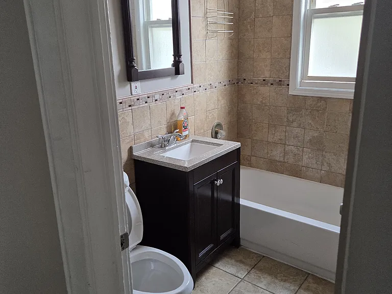 41 Norman Rd #2L — Photo 3