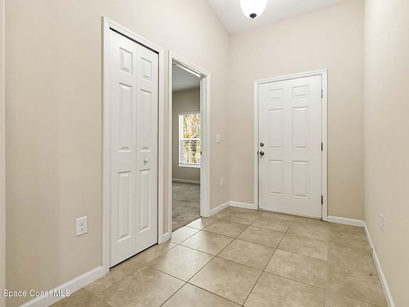 3rd image of 577 Trymore Dr SE