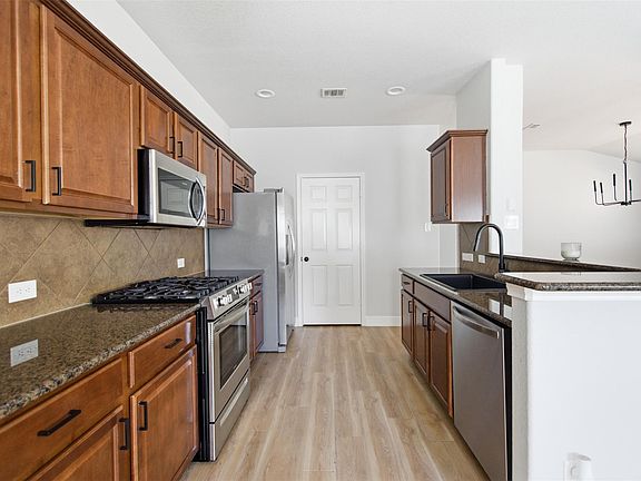 3rd image of 394 Verano Cir
