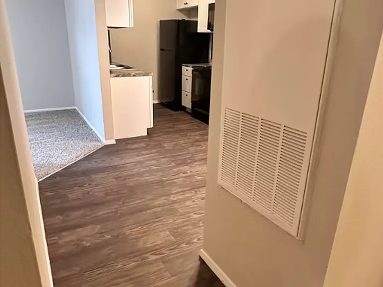 Sonterra West Apartments — Photo 10