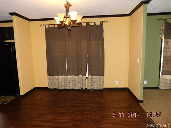 3rd image of 195 Black Oak Dr