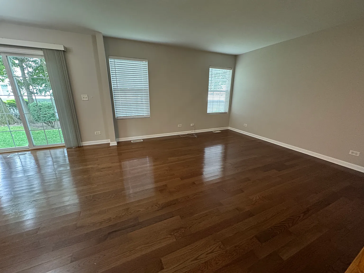 3 bed, 2.5 bath, 1668 sqft, $2,995 — Photo 4