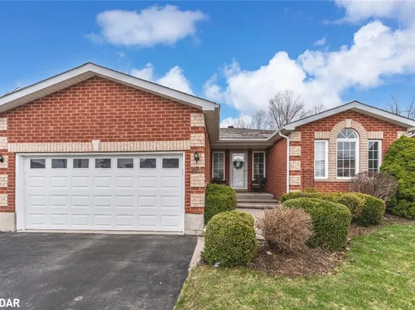 94 Crompton Dr, Barrie, ON L4M 6P1