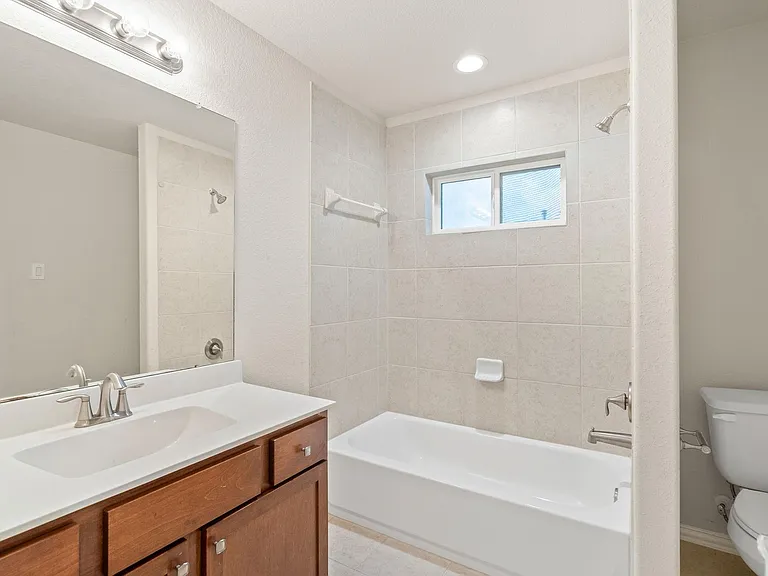 135 San Bernard Dr — Photo 32