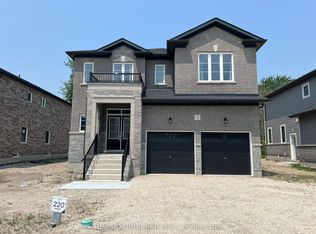 22 Amber Dr, Wasaga Beach, ON L9Z 1J6