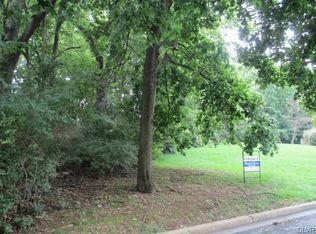 1371 S 40th St, Allentown, PA 18104