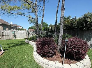 6821 Dogwood Ln, North Richland Hills, TX 76182
