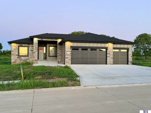 12511 87th St, Papillion, NE 68046