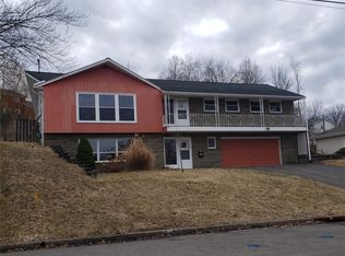 604 Sequoia Ln, Vestal, NY 13850