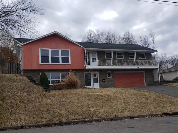 604 Sequoia Ln, Vestal, NY 13850