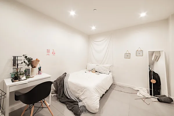 Rented by Jankos Group LLC | media 26