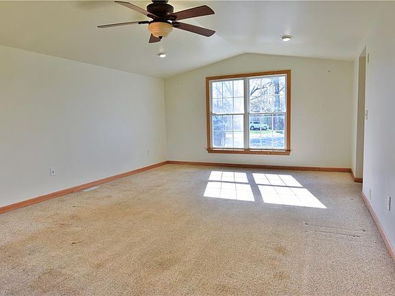4th image of 834 Walls Lake Dr