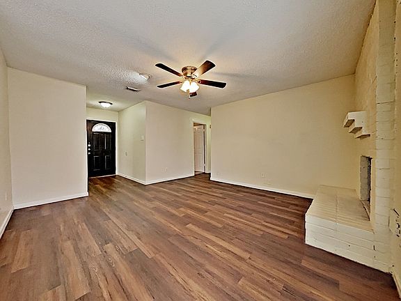 3rd image of 19814 Burle Oak Dr