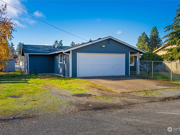 3rd image of 17410 E Spanaway Lane