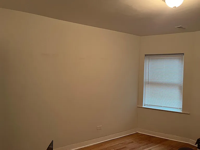 2-8029 S Saint Lawrence Ave #2 — Photo 2