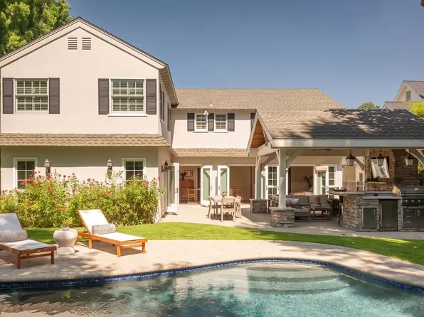 15434 Sutton St, Sherman Oaks, CA 91403