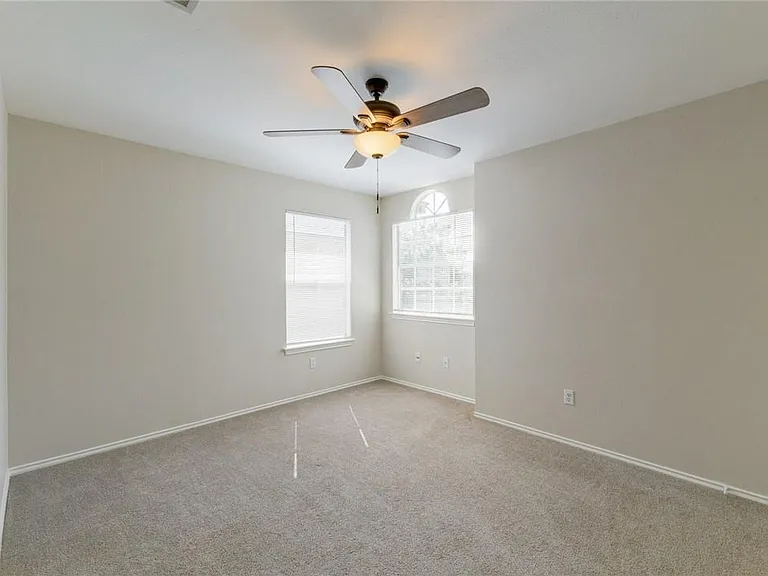 13460 Athens Trl — Photo 17